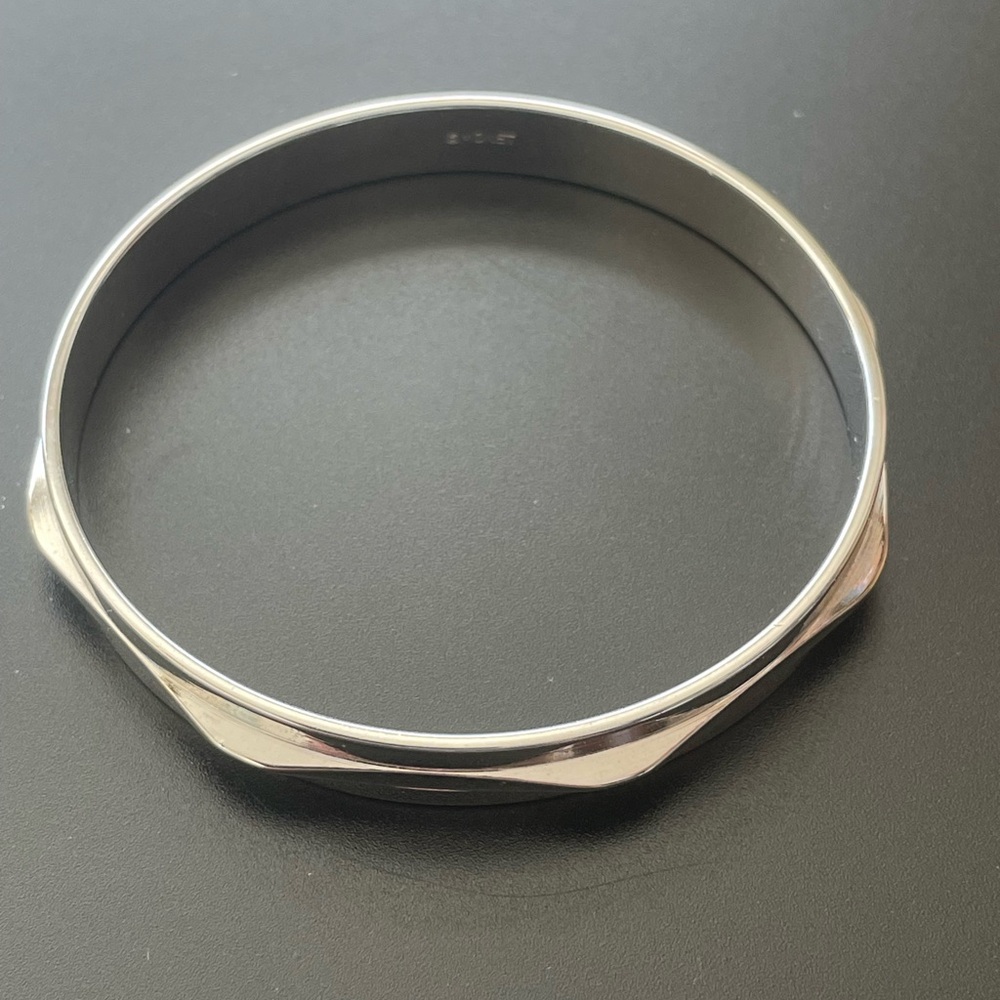 Monet Elegant Silver Bracelet